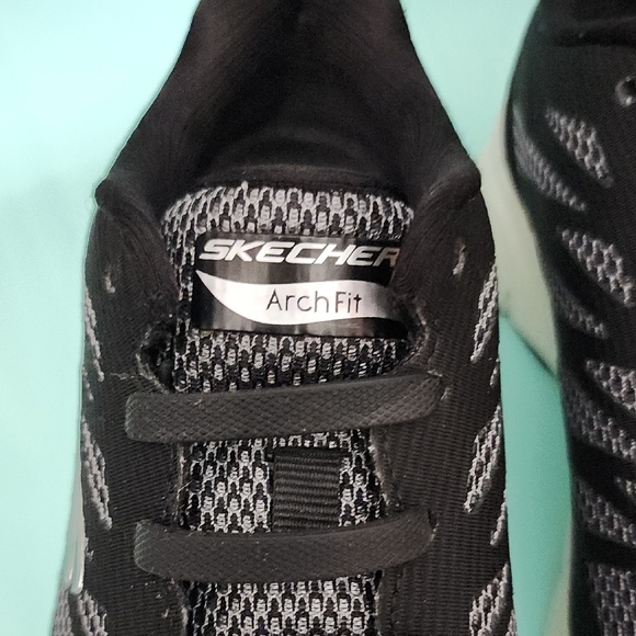Skechers Air Cooled Arch Fit Black and Gray Sneakers - Picture 2 of 10